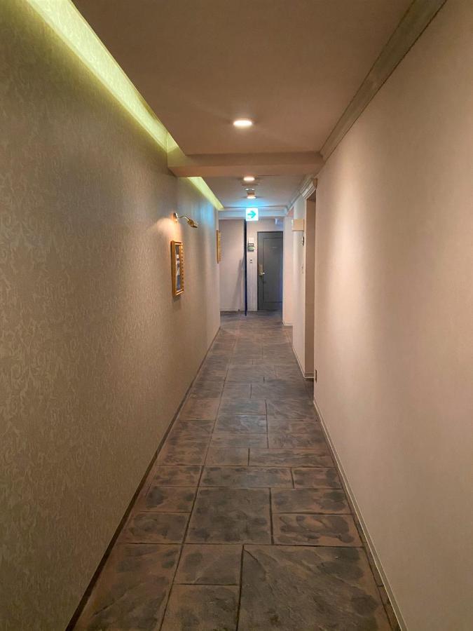 Hotel Regent (Adults Only) Nagoya Bagian luar foto